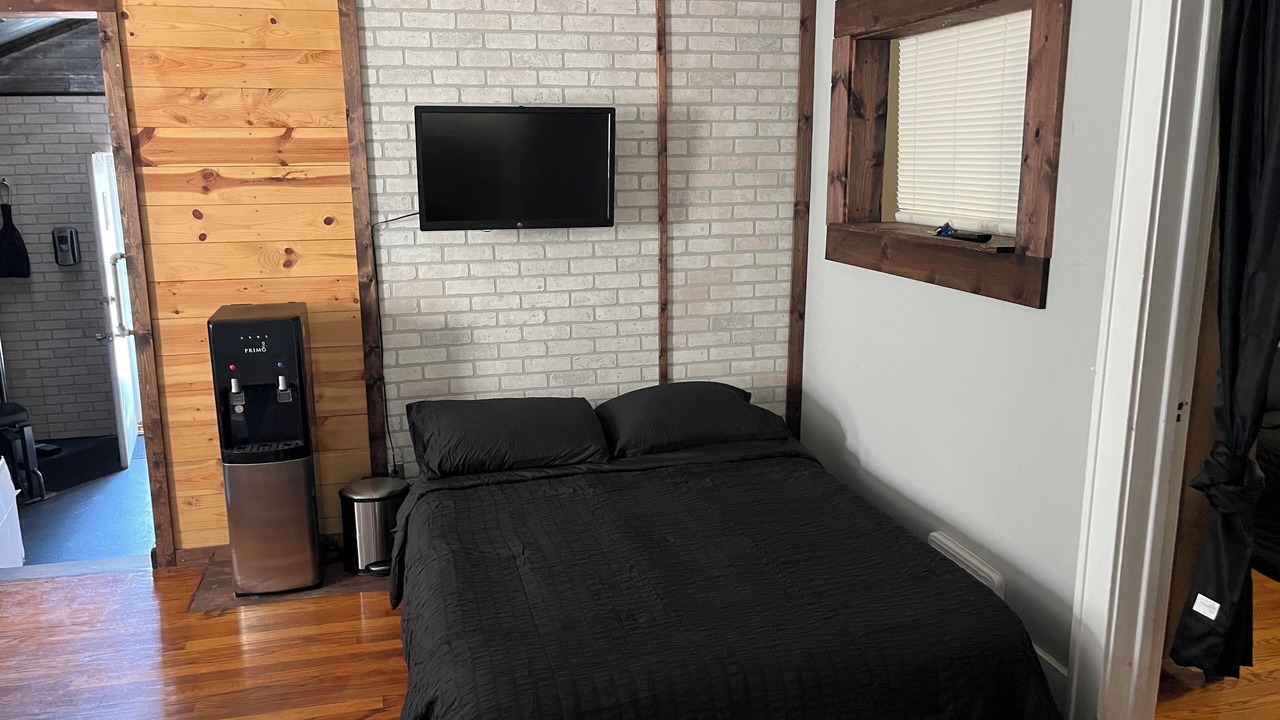 Photo of Bedroom in Roseland