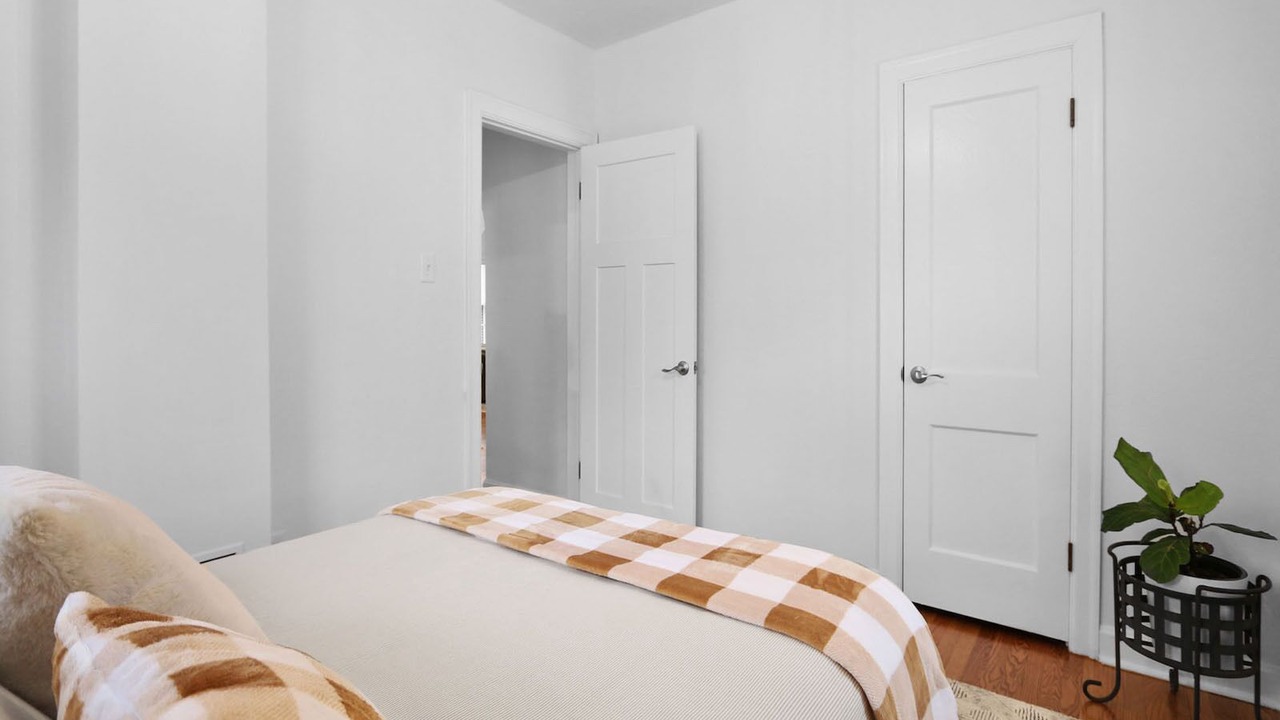 Photo of Bedroom in Miller Beach