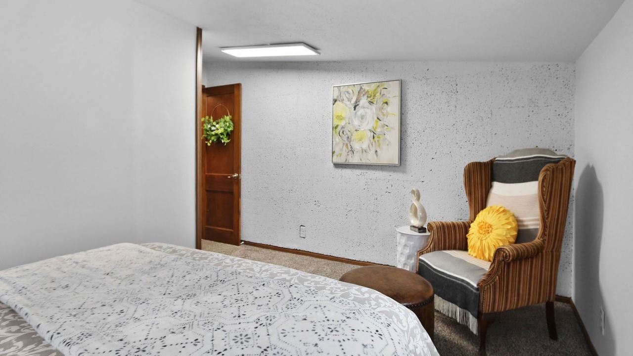 Photo of Bedroom in Miller Beach