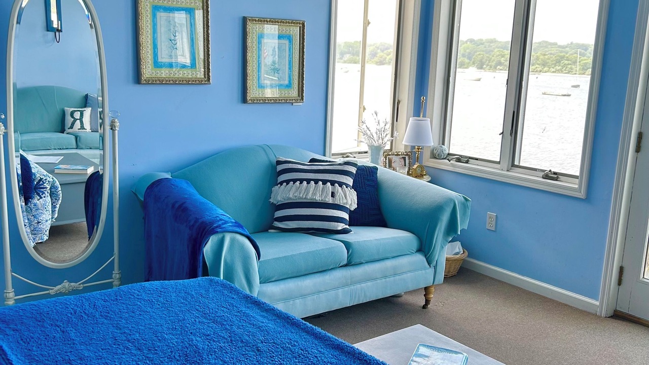 Photo of Bedroom in Northport