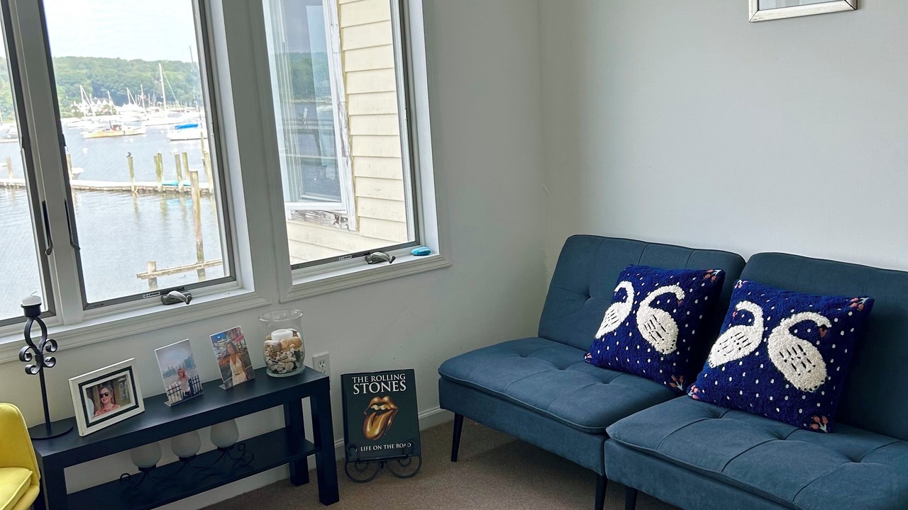 Photo of Livingroom in Northport