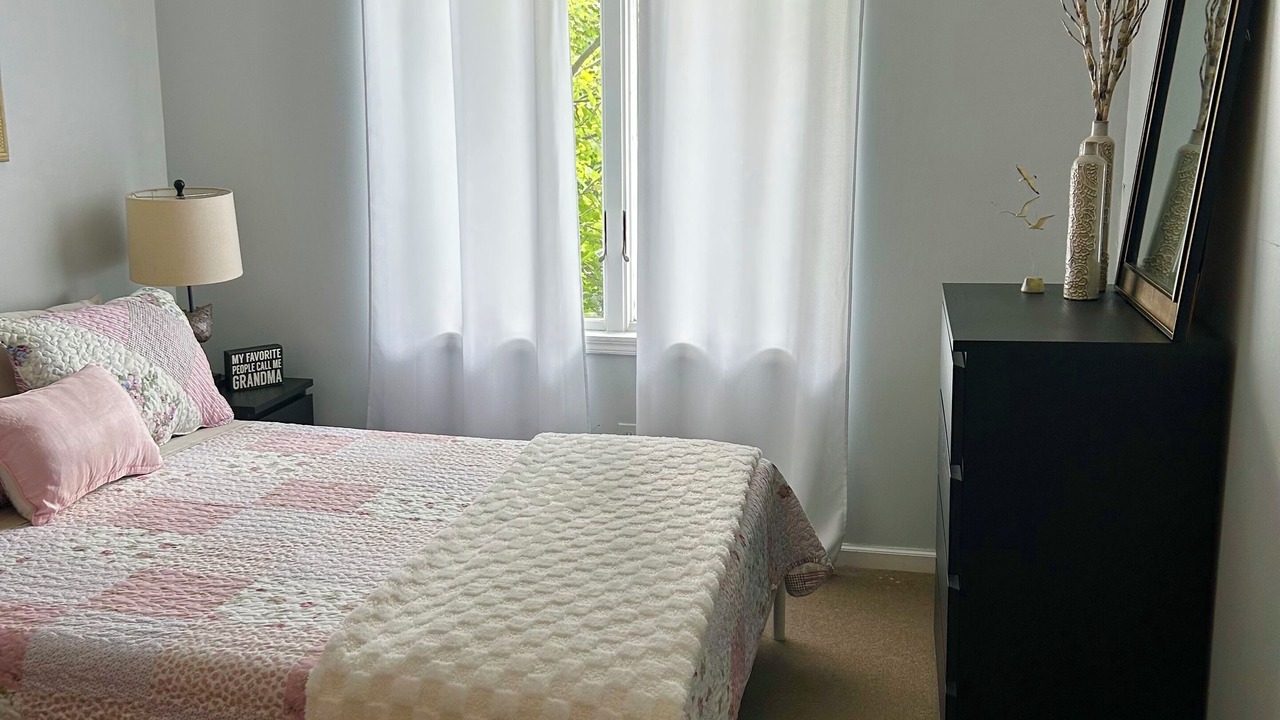 Photo of Bedroom in Northport