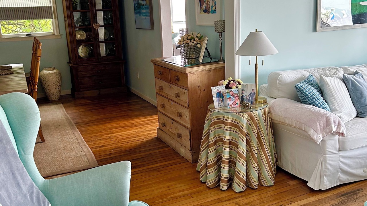 Photo of Livingroom in Northport