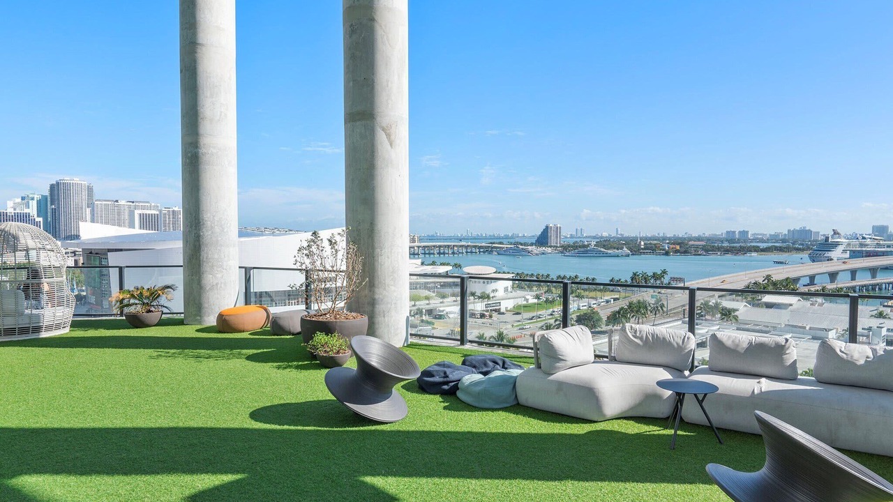 Photo of Outdoor in Downtown Miami
