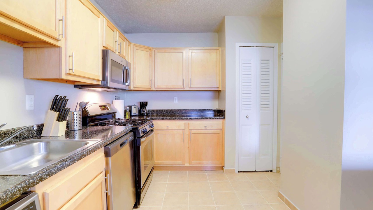 Photo of Kitchen in Aurora Highlands