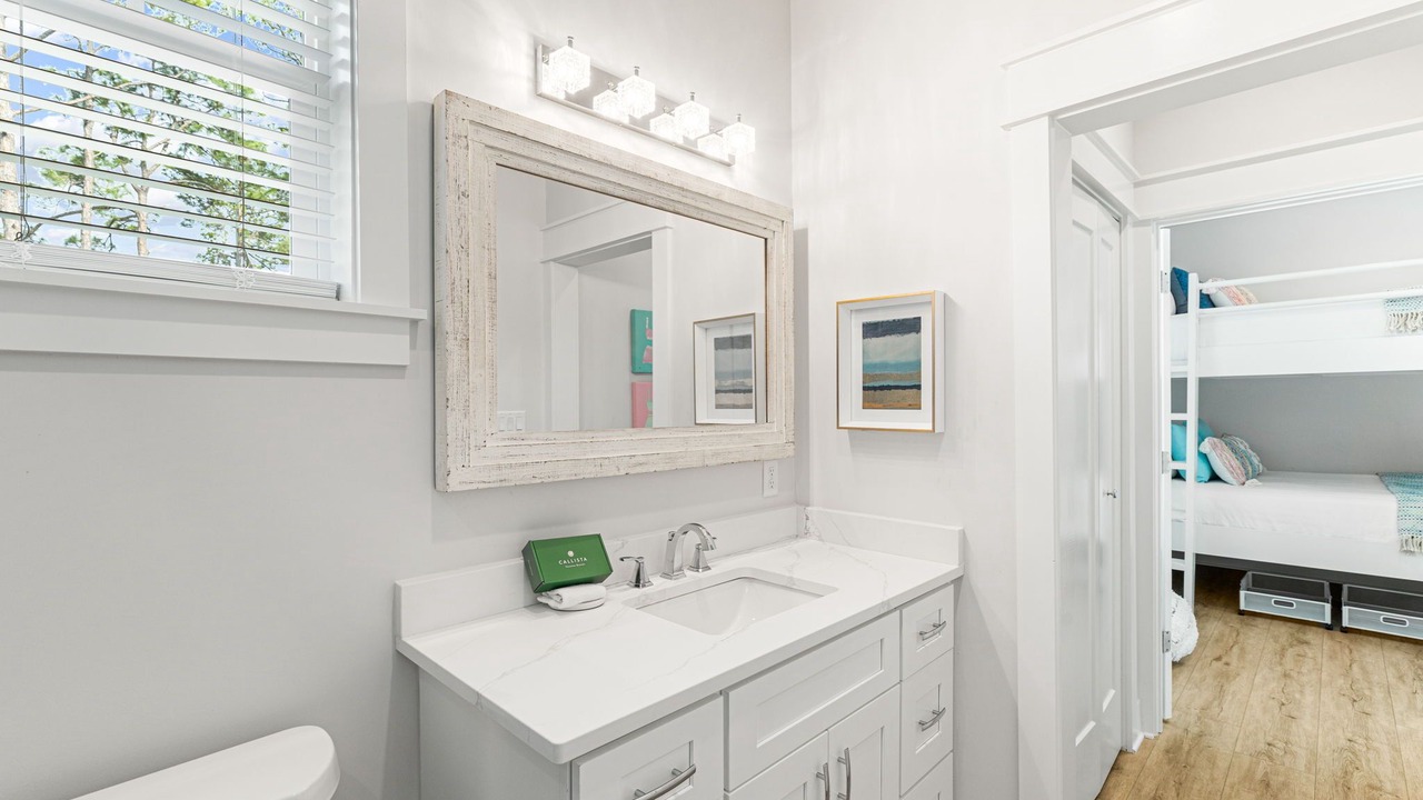 Photo of Bathroom in Treetop