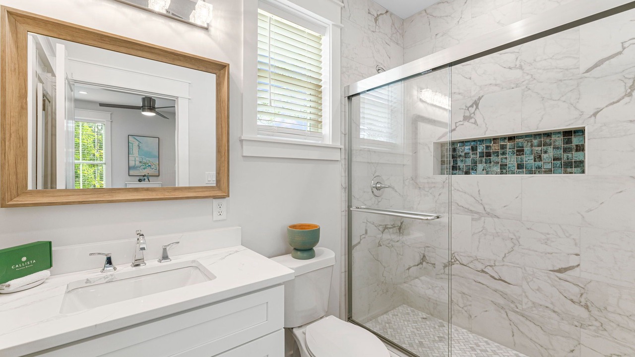 Photo of Bathroom in Treetop