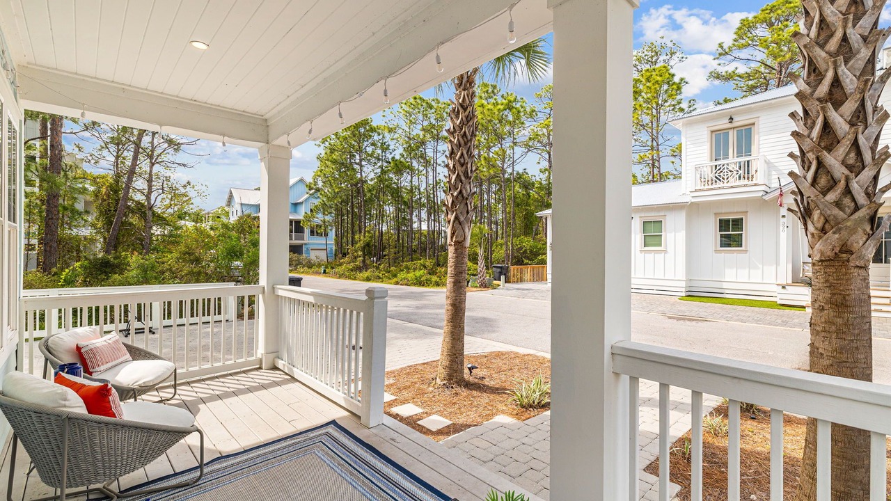 Photo of Patio Balcony in Treetop