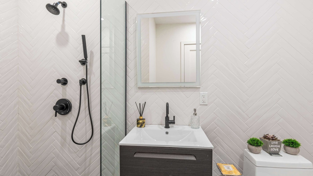 Photo of Bathroom in Central Park South