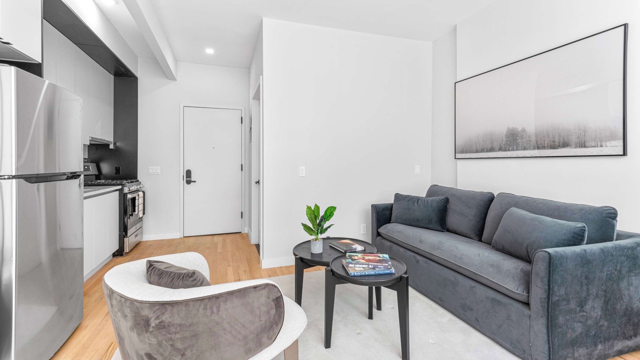 Photo of Livingroom in Central Park South