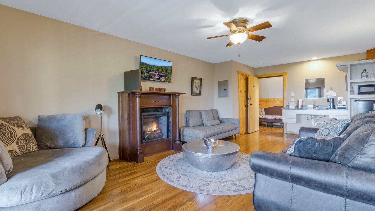 Photo of Livingroom in Stanardsville