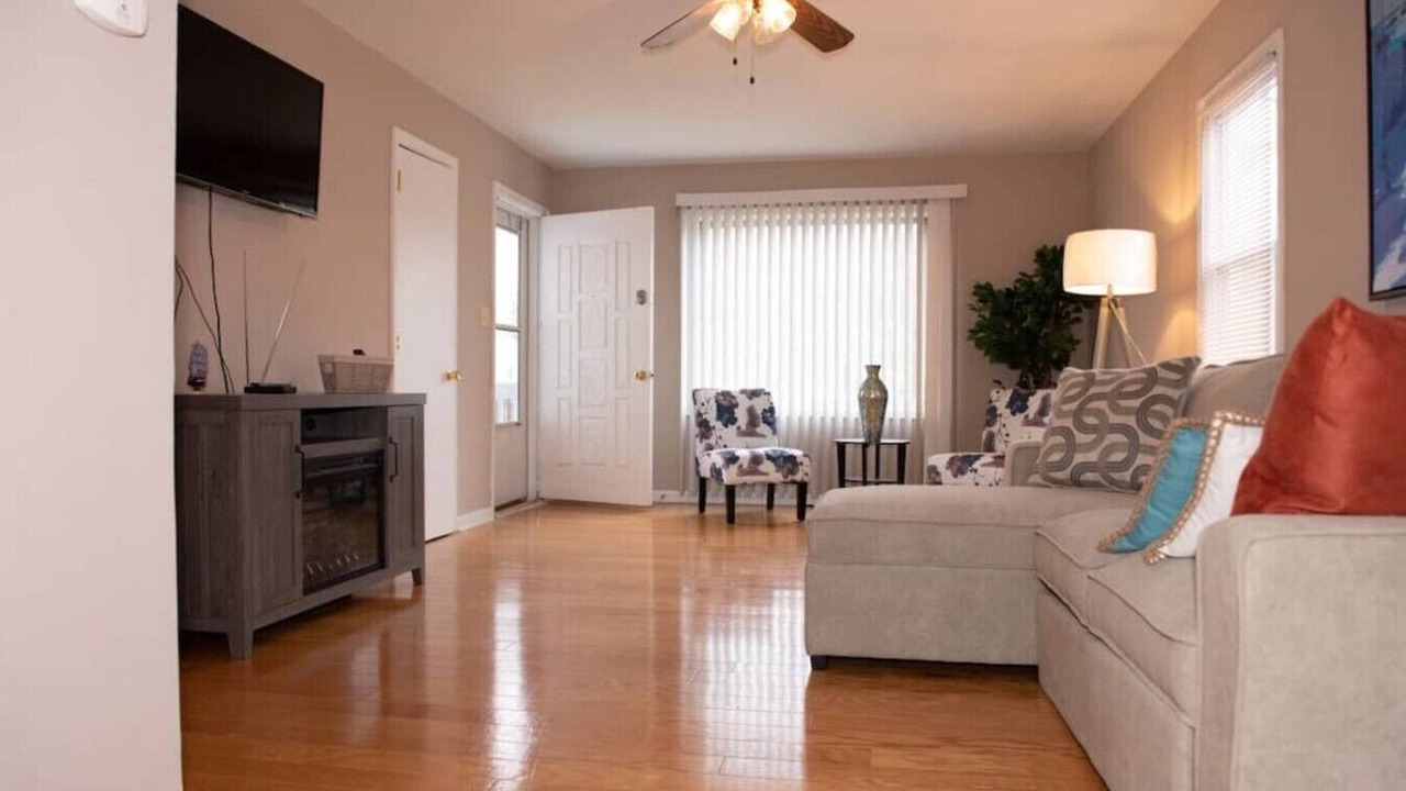 Photo of Livingroom in Newport News