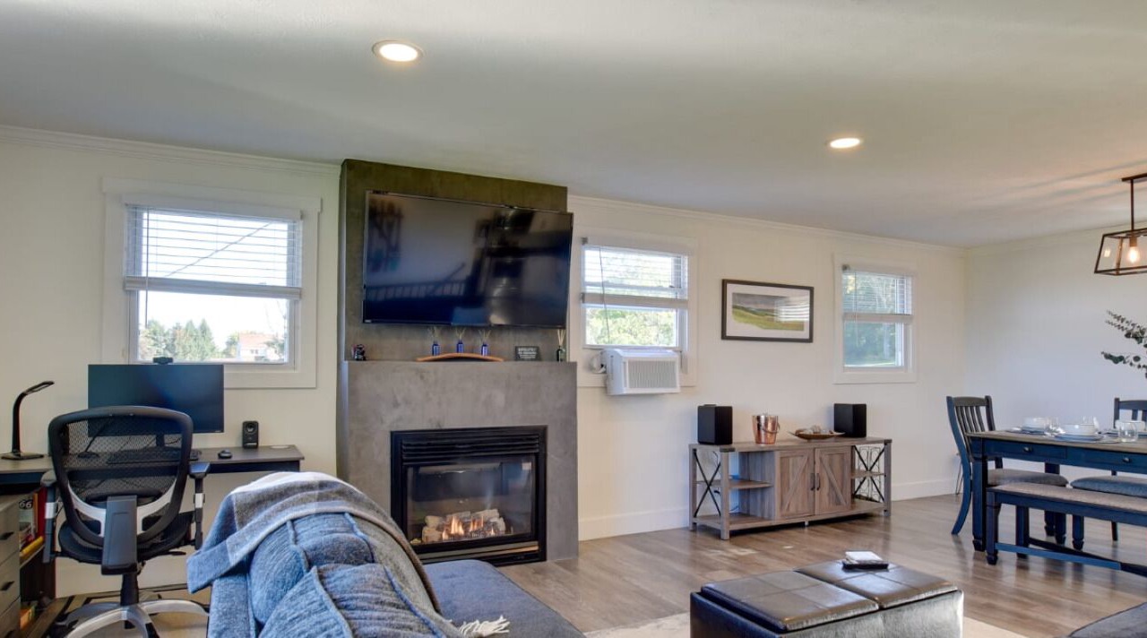 Photo of Livingroom in Hammondsport