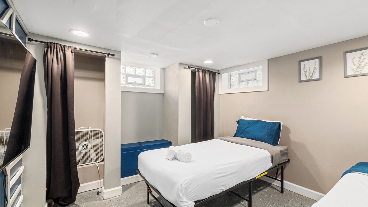 Photo of Bedroom in Gary