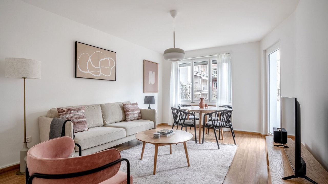 Photo of Livingroom in Iselin