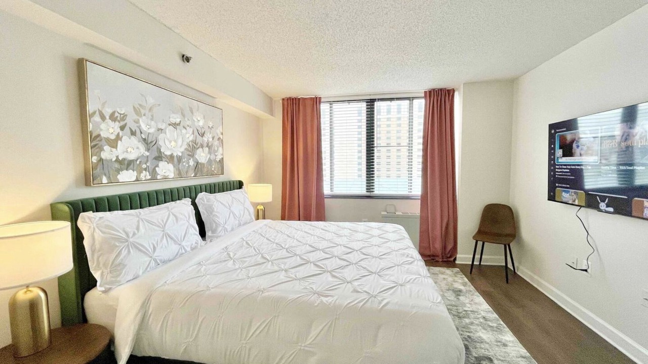 Photo of Bedroom in Pentagon City