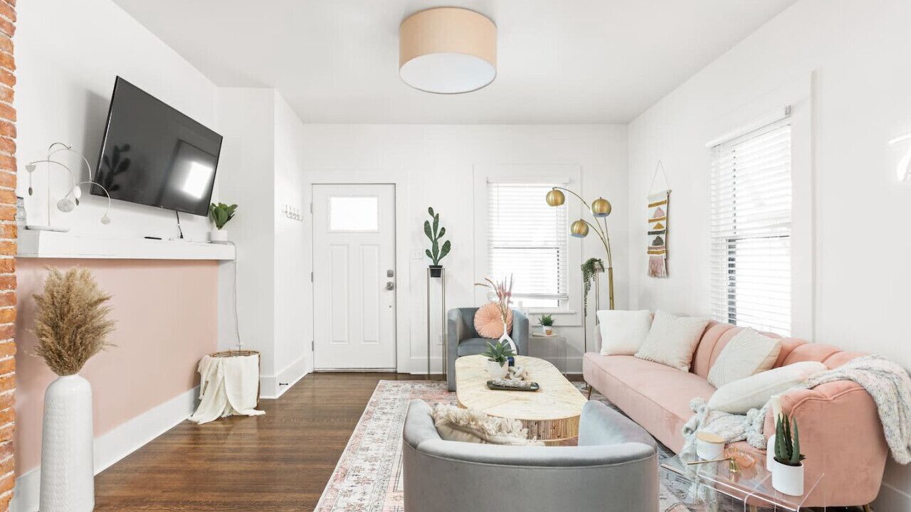 Photo of Livingroom in Holy Cross