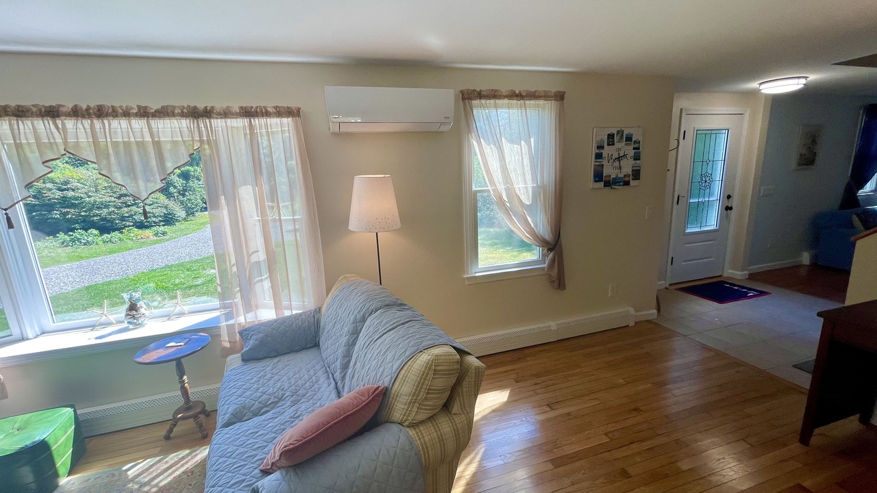 Photo of Livingroom in East Orleans