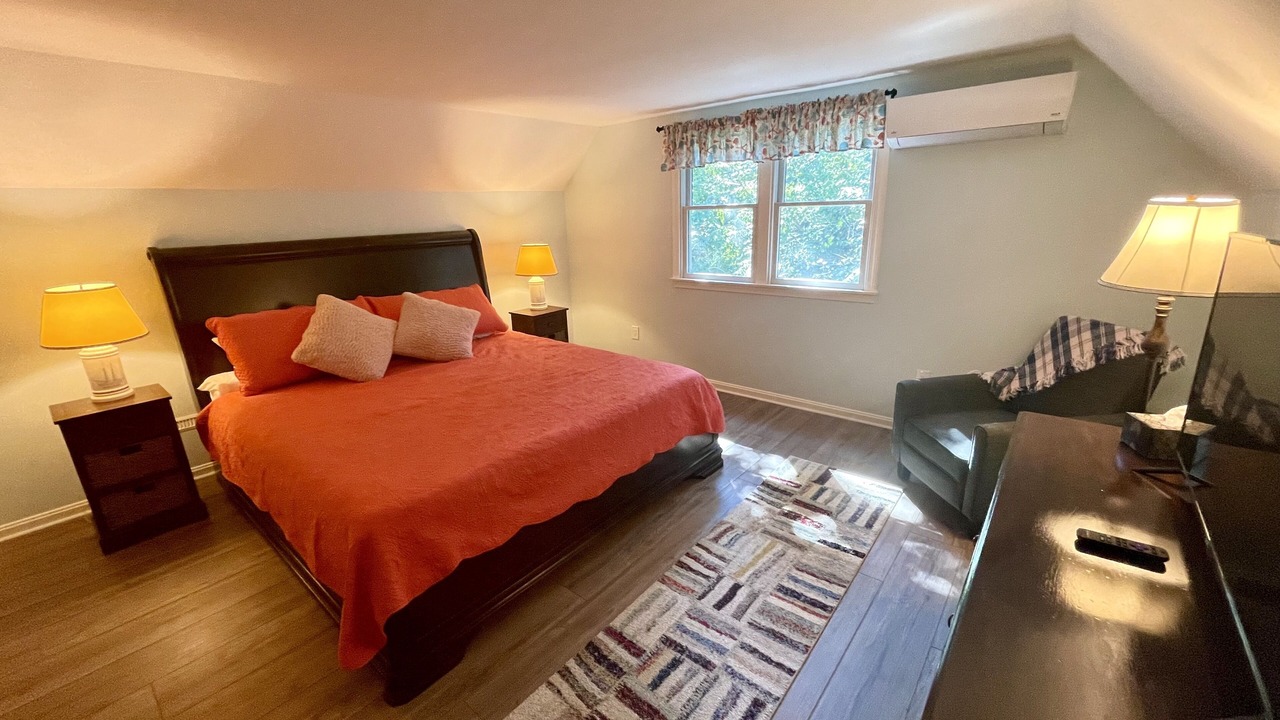 Photo of Bedroom in East Orleans