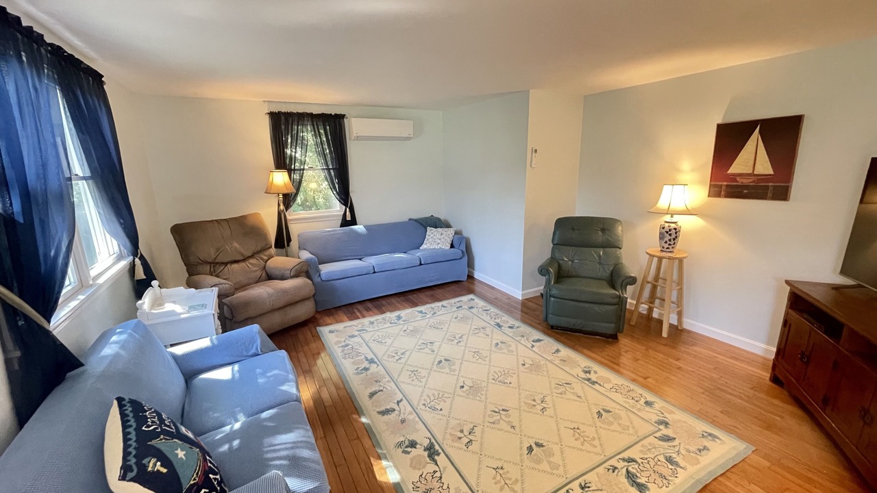 Photo of Livingroom in East Orleans
