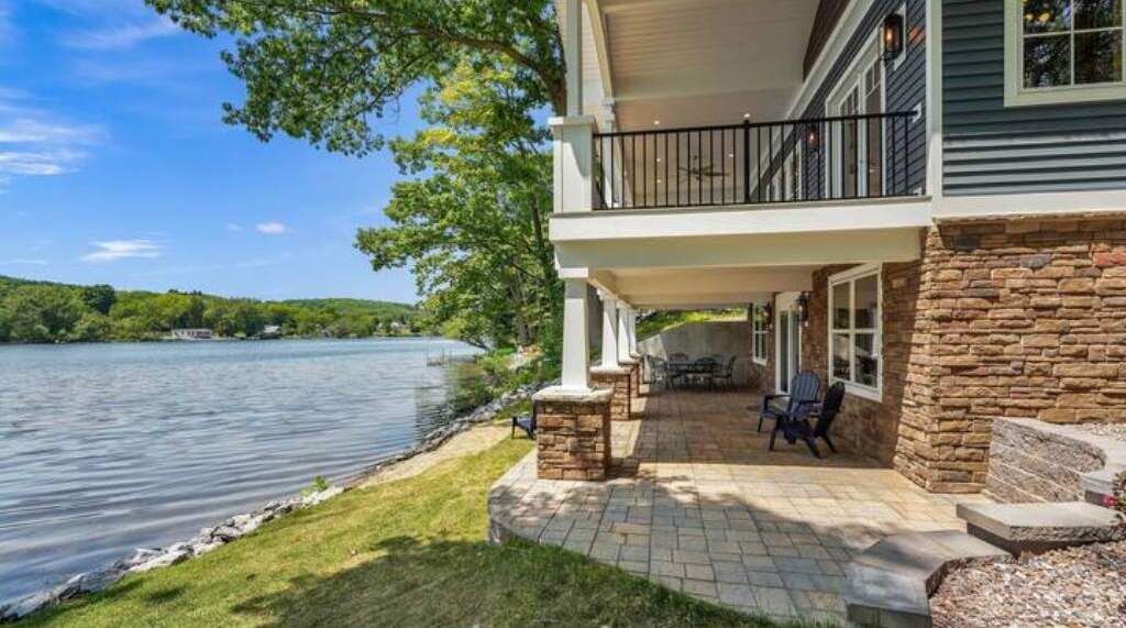 Photo of Patio Balcony in Lily Dale