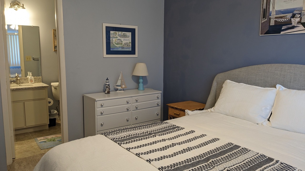 Photo of Bedroom in Pine Island Center