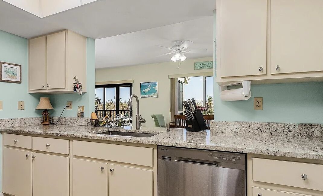Photo of Kitchen in Pine Island Center