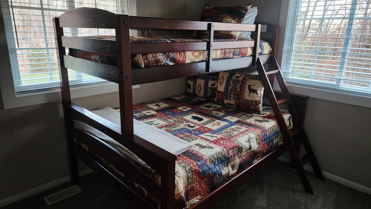 Photo of Bedroom in Massanutten