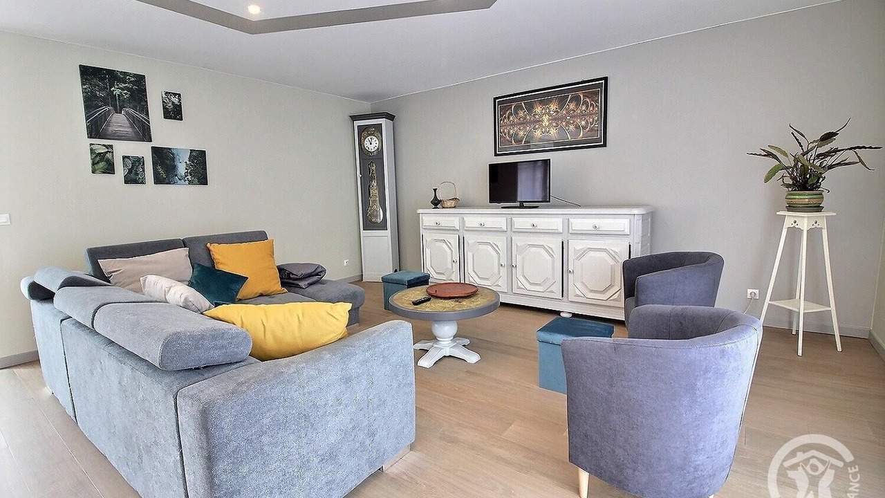 Photo of Livingroom in Runan