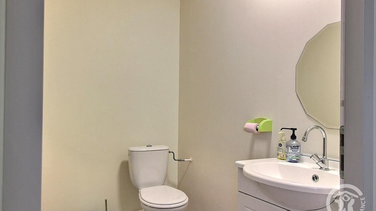 Photo of Bathroom in Runan