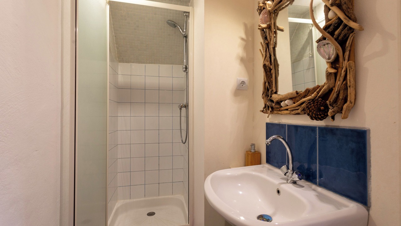 Photo of Bathroom in Prat