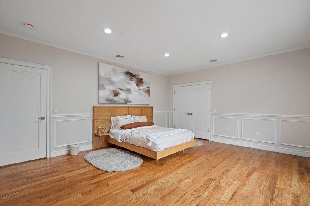 Photo of Bedroom in West Bay Shore
