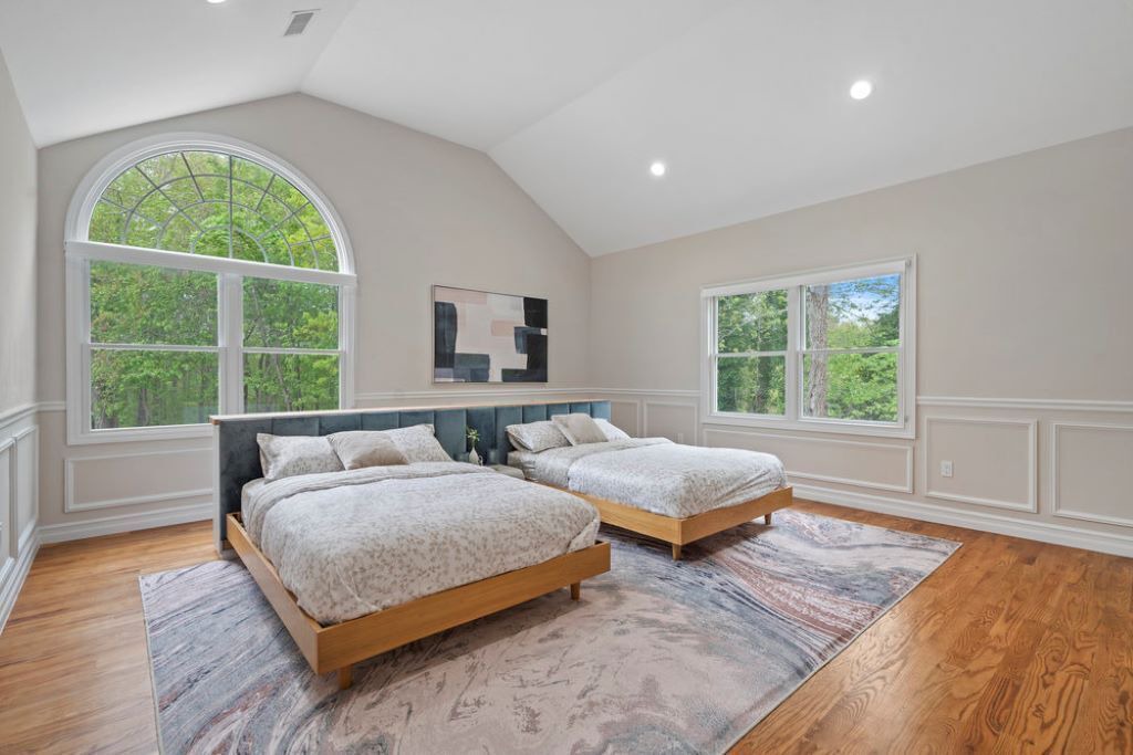 Photo of Bedroom in West Bay Shore