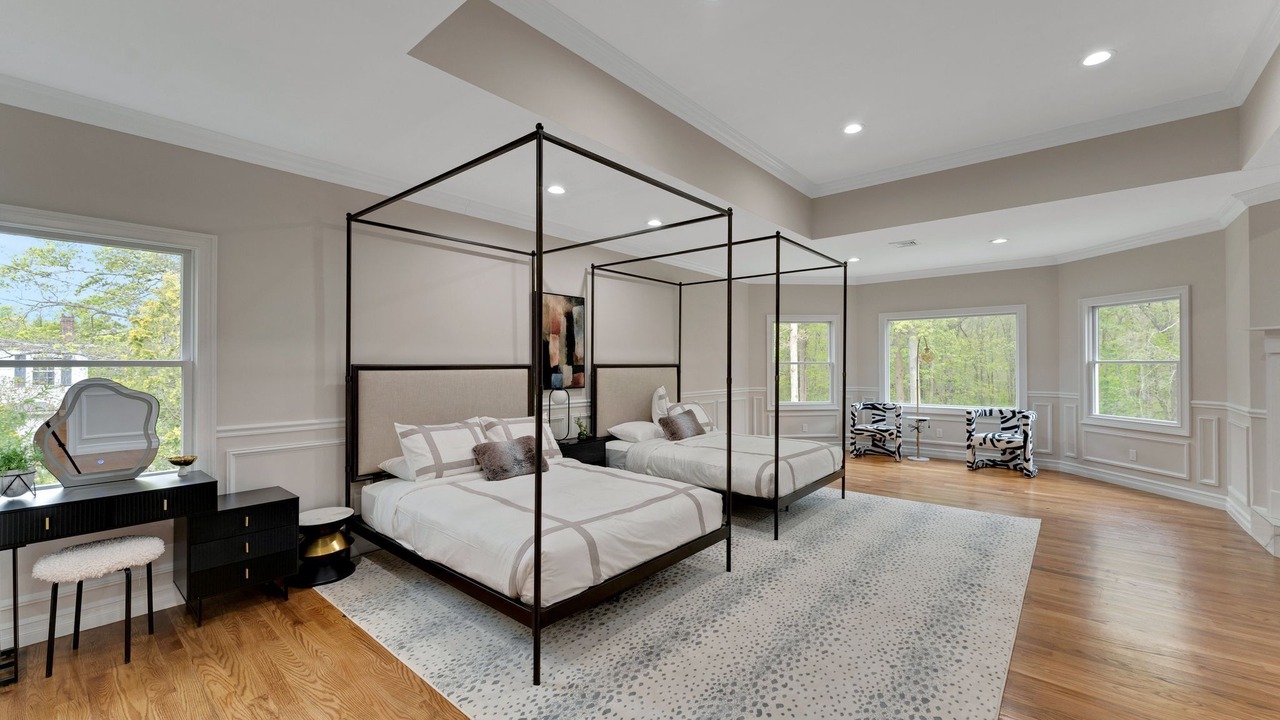 Photo of Bedroom in West Bay Shore