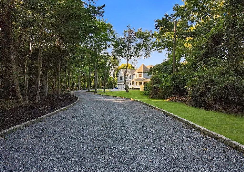 Photo of Outdoor in West Bay Shore