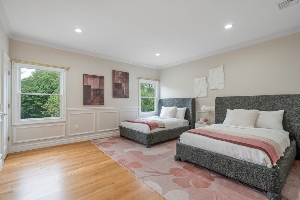 Photo of Bedroom in West Bay Shore
