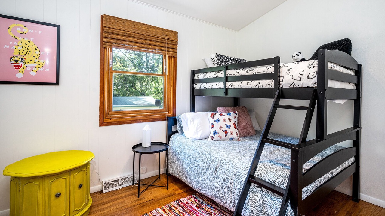 Photo of Bedroom in Miller Beach