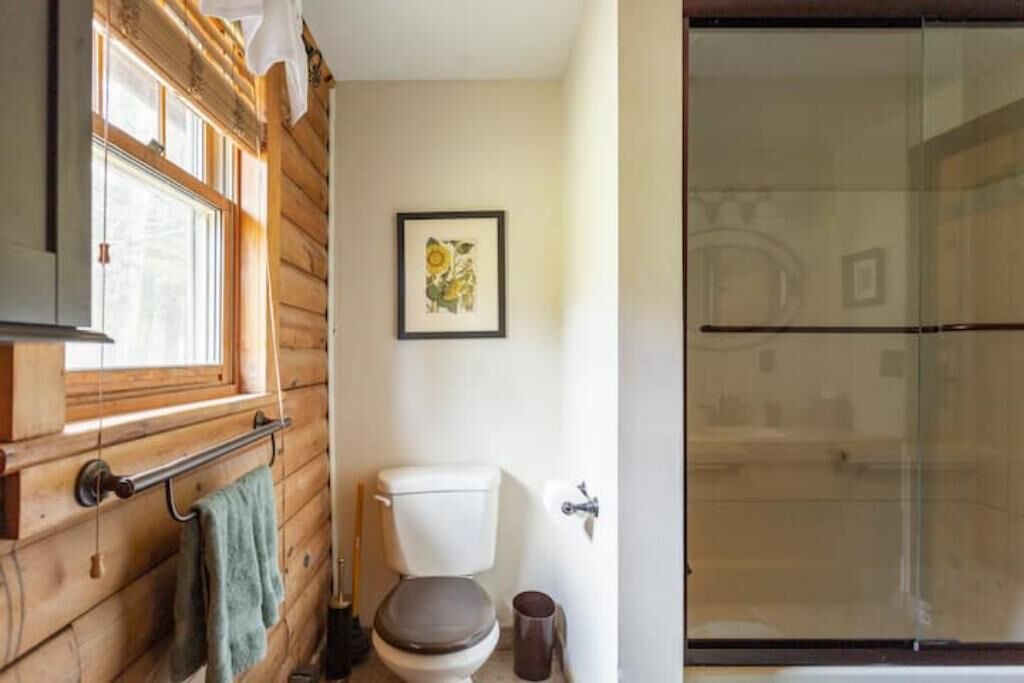 Photo of Bathroom in Oliverea