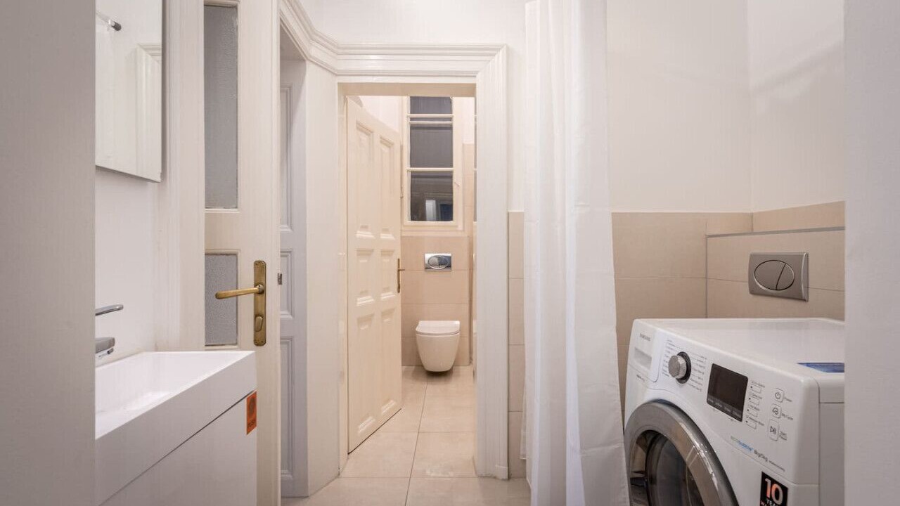Photo of Bathroom in Belvaros - Lipotvaros