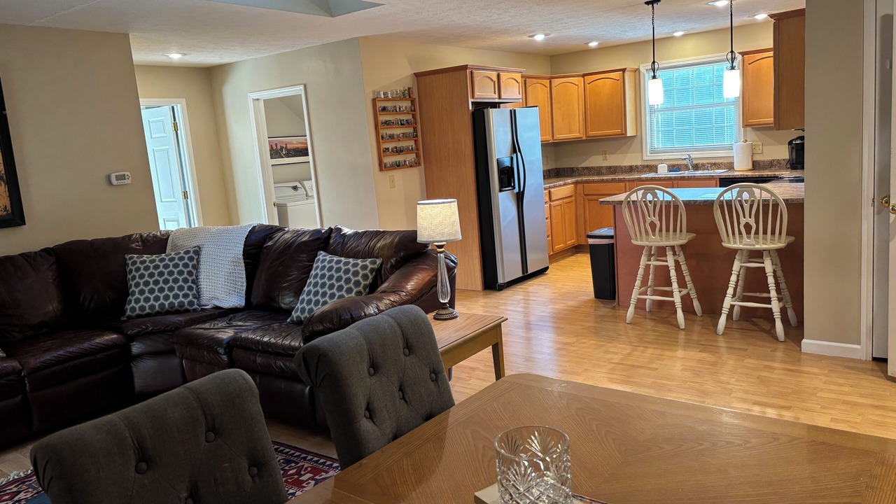 Photo of Livingroom in Stanford