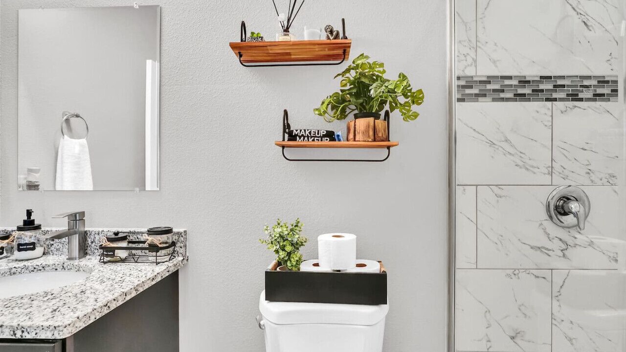 Photo of Bathroom in Poinciana