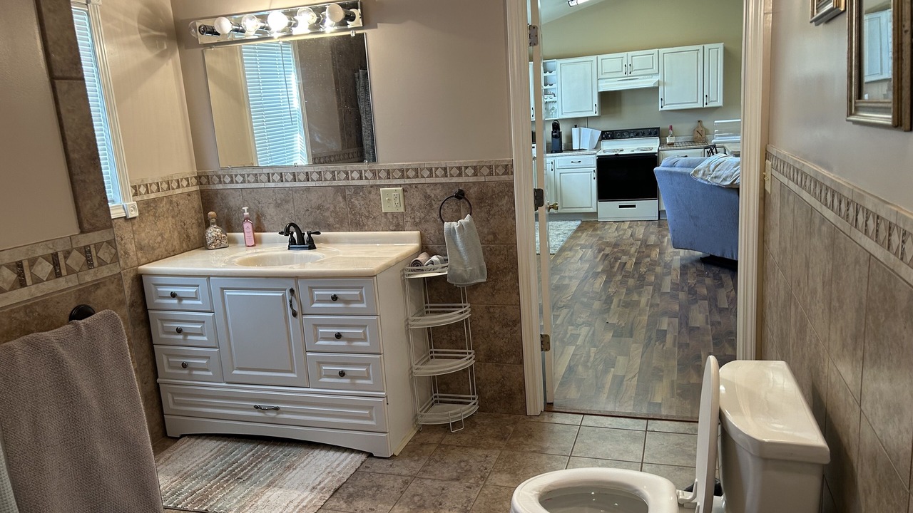 Photo of Bathroom in Mariah Hill