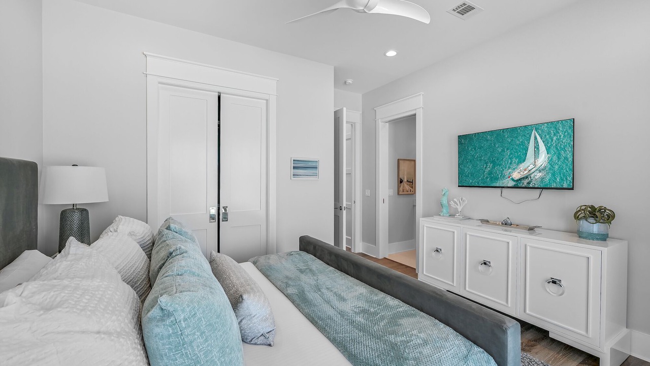 Photo of Bedroom in Dune Allen Beach