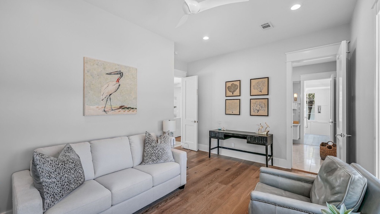Photo of Livingroom in Dune Allen Beach