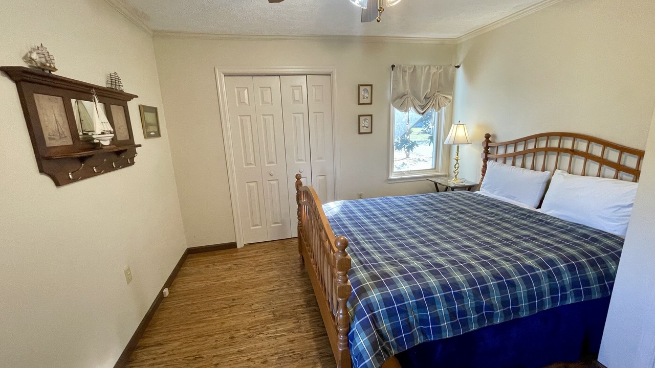 Photo of Bedroom in Grimstead