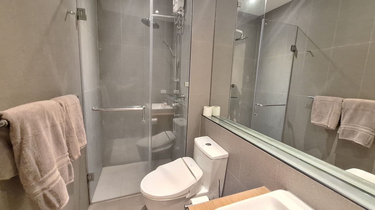 Photo of Bathroom in Ermita Night District