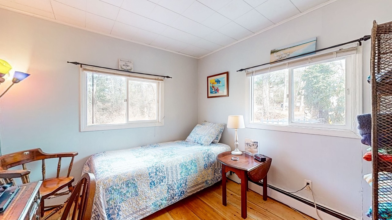 Photo of Bedroom in Cedar Bushes
