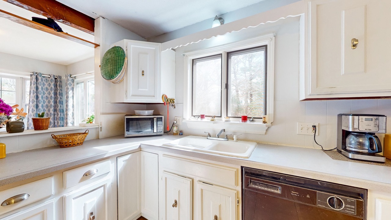 Photo of Kitchen in Cedar Bushes