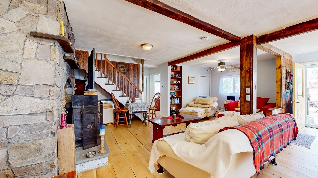 Photo of Livingroom in Cedar Bushes