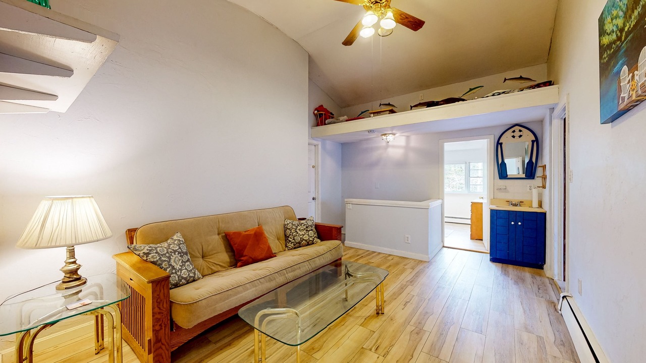 Photo of Livingroom in Cedar Bushes